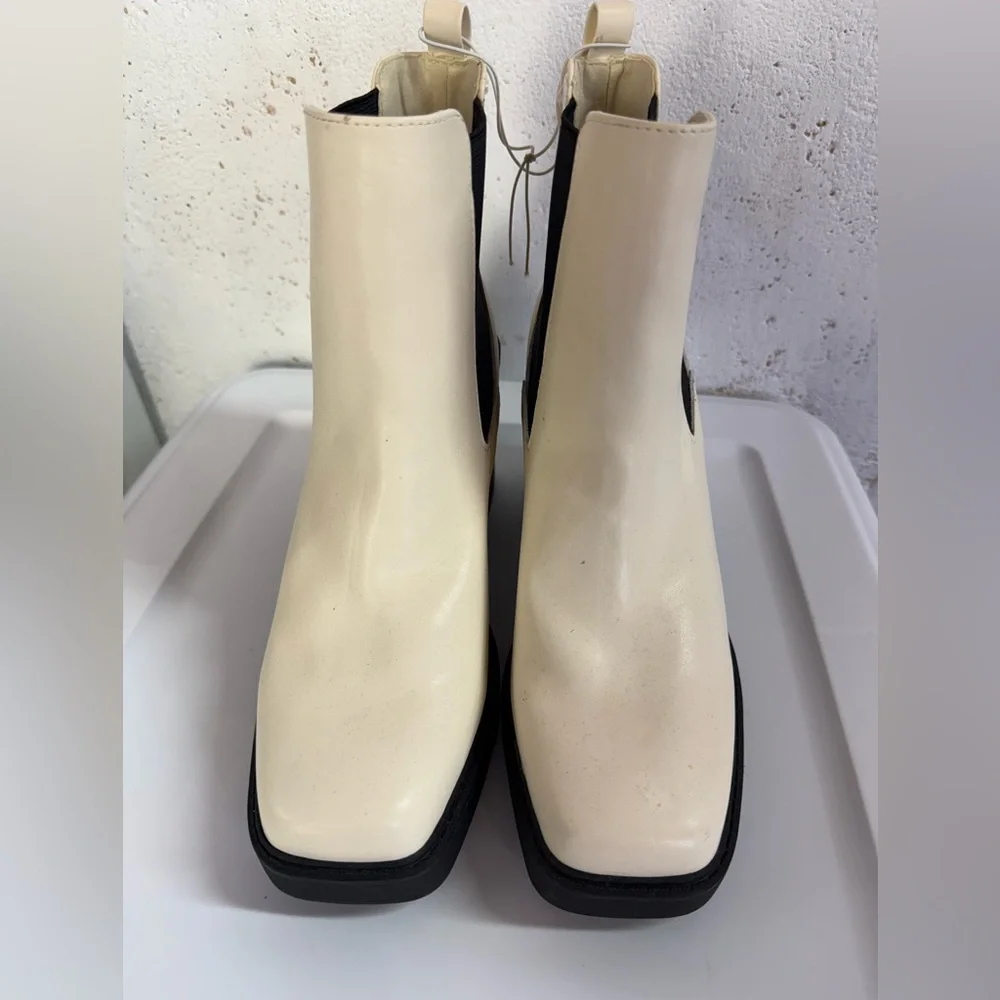 MIA Dru High Heel Ankle Boot w/ Elastic Paneling White NEW Size 9 - Picture 5 of 9